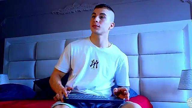 AsmodeoCox online show from 01.20.25