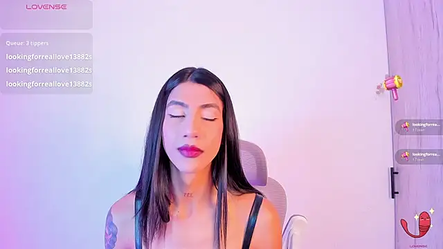 sofiaa grey  online show from 12.01.25