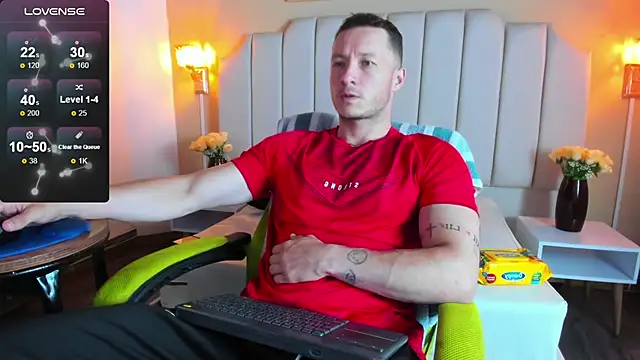 Snapshot of juan_prior chatting on 10.14.25 juan prior online show from 10.14.25