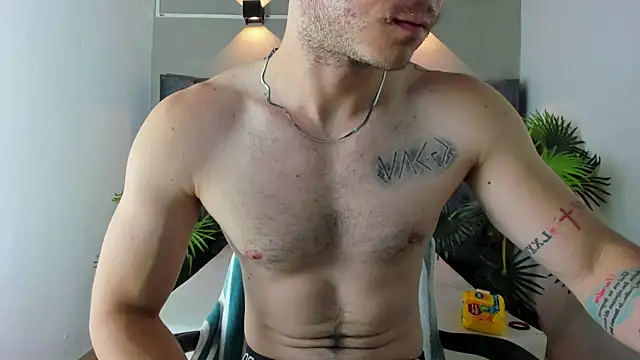 Snapshot of juan_prior chatting on 11.06.25 juan prior online show from 11.06.25