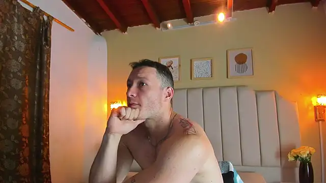 Snapshot of juan_prior chatting on 11.11.25 juan prior online show from 11.11.25