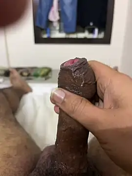 StripMeHot92 online show from 12.12.24