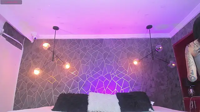 Snapshot of leigh-angels chatting on 02.23.26 leigh-angels online show from 02.23.26