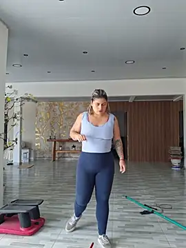 Juliietha servas online show from 04.01.26