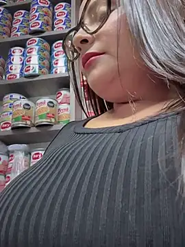 Snapshot of Sol_biglips chatting on 12.21.24 Sol biglips online show from 12.21.24