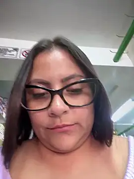 Snapshot of Sol_biglips chatting on 12.28.24 Sol biglips online show from 12.28.24