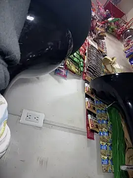 Snapshot of Sol_biglips chatting on 12.29.24 Sol biglips online show from 12.29.24