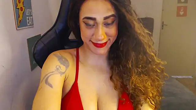 Snapshot of gauchinhaG chatting on 12.18.25 gauchinhaG online show from 12.18.25