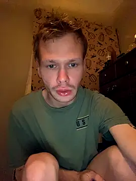 Snapshot of Mikeswanston chatting on 10.05.25 Mikeswanston online show from 10.05.25