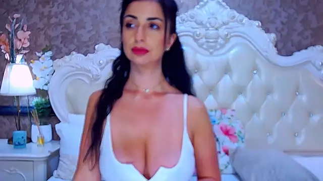 OliveWilson online show from 12.16.25