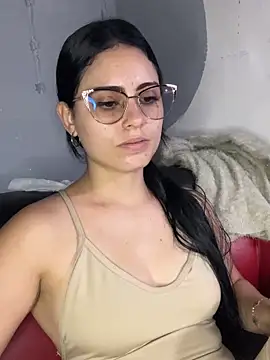 Snapshot of Azuna25 chatting on 02.22.26 Azuna25 online show from 02.22.26