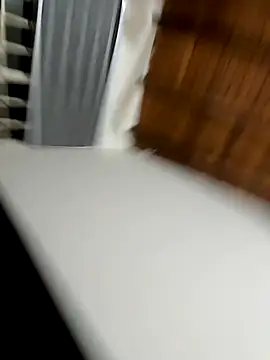 Snapshot of tom_thick chatting on 10.04.25 tom thick online show from 10.04.25