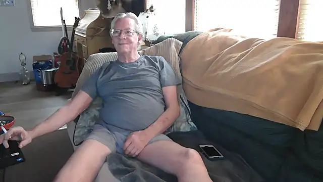 Snapshot of Bramro409 chatting on 02.16.26 Bramro409 online show from 02.16.26