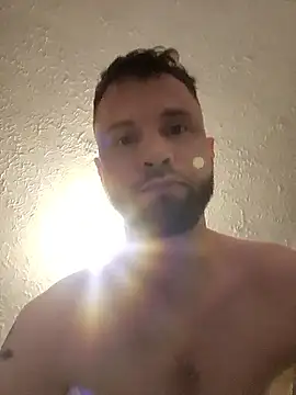 Snapshot of Talenjames4 chatting on 10.01.25 Talenjames4 online show from 10.01.25