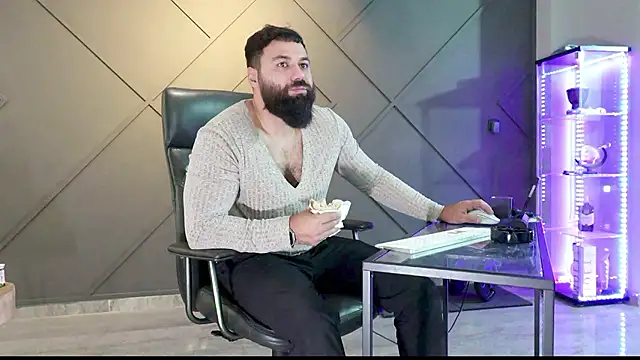 Snapshot of mattmasterss chatting on 12.05.24 mattmasterss online show from 12.05.24