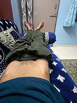 Snapshot of Yours1311 chatting on 11.01.25 Yours1311 online show from 11.01.25