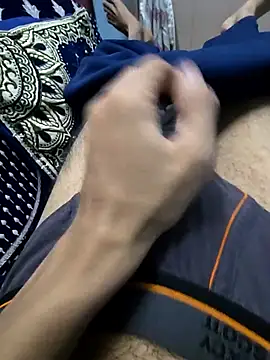 Snapshot of Yours1311 chatting on 11.27.25 Yours1311 online show from 11.27.25