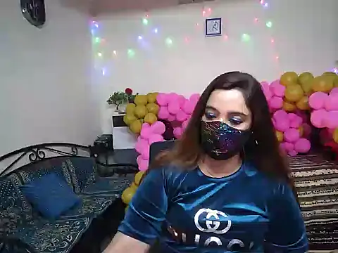 Arushisingh8888 online show from 12.25.24