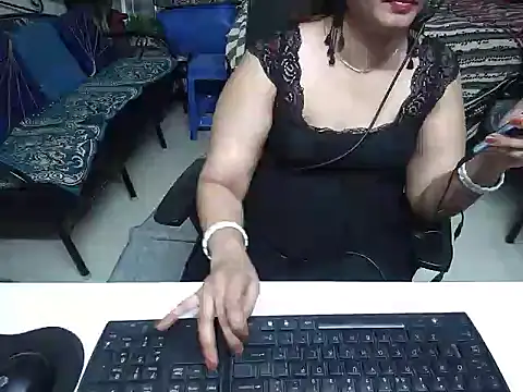 Arushisingh8888 online show from 03.08.25