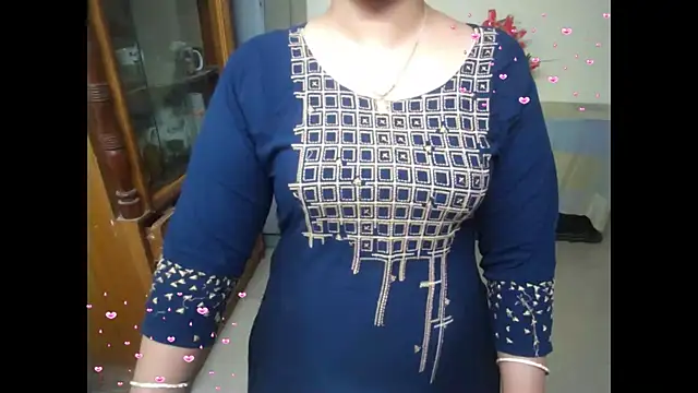 Arushisingh8888 online show from 09.17.25