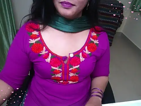 Arushisingh8888 online show from 10.25.25