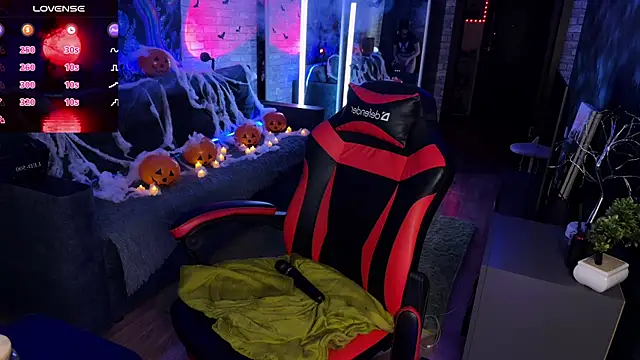 Eva-miller1 online show from 10.30.25