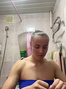 Snapshot of AlisaKissss chatting on 11.21.25 AlisaKissss online show from 11.21.25