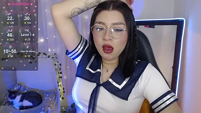 mily thomson b  online show from 11.06.25