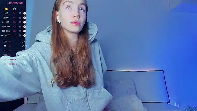 Snapshot of haileyishere chatting on 12.25.24 haileyishere online show from 12.25.24