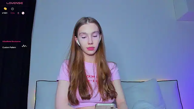 Snapshot of haileyishere chatting on 03.07.25 haileyishere online show from 03.07.25