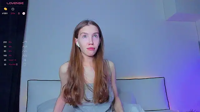 Snapshot of haileyishere chatting on 03.09.25 haileyishere online show from 03.09.25