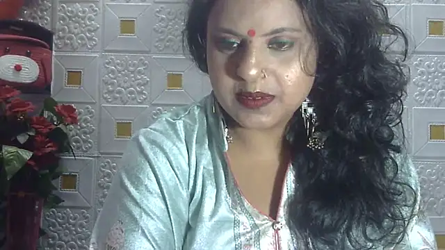 Snapshot of Sexy_komolika chatting on 02.26.25 Sexy komolika online show from 02.26.25