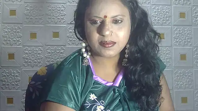 Snapshot of Sexy_komolika chatting on 03.18.25 Sexy komolika online show from 03.18.25