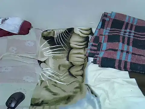 springly love online show from 10.22.25