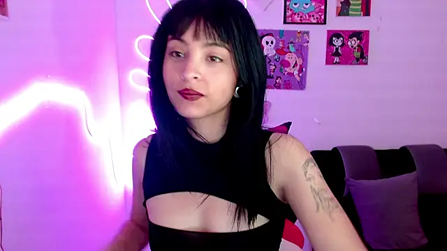 Snapshot of Kind_Scarlett chatting on 02.01.25 Kind Scarlett online show from 02.01.25
