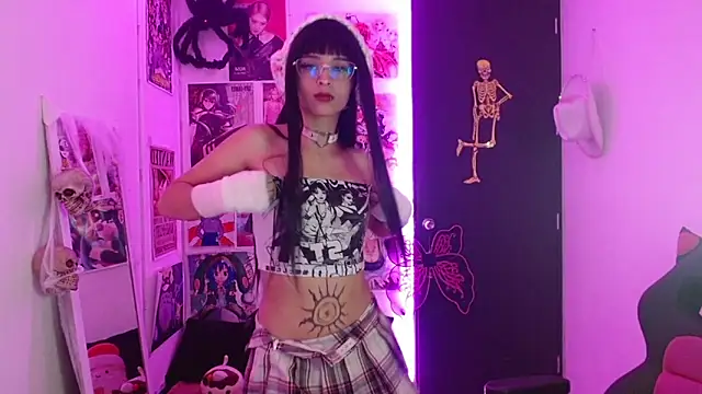 Kind Scarlett online show from 11.15.25