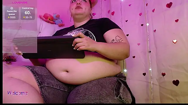 Snapshot of HECATE_23 chatting on 03.27.26 HECATE 23 online show from 03.27.26