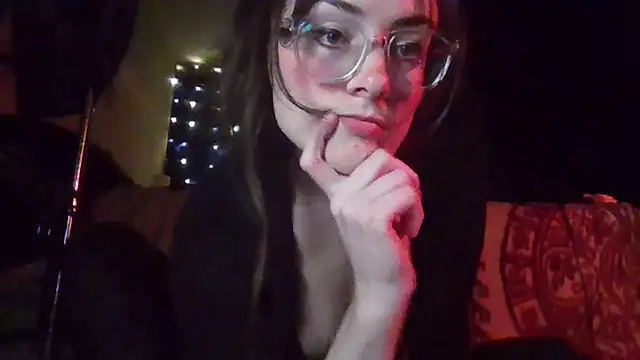 EyaDivine1 online show from 11.30.25