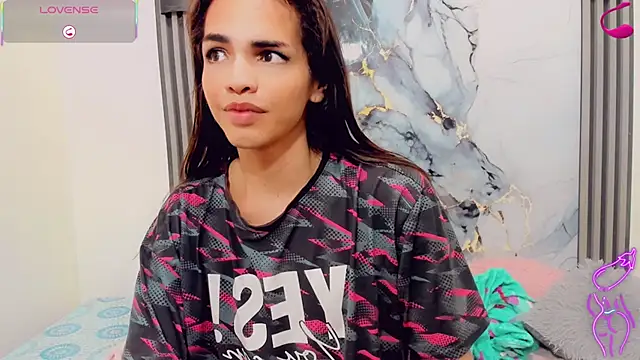 Snapshot of Rubi_30 chatting on 04.11.26 Rubi 30 online show from 04.11.26