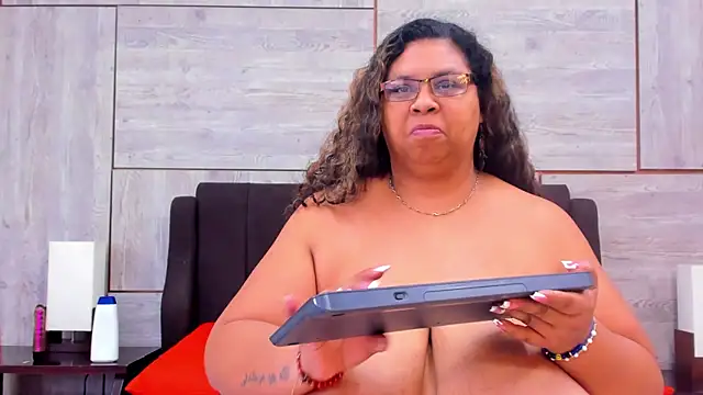 Lynn Jones online show from 02.14.25