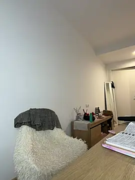 streetdoll online show from 02.13.26