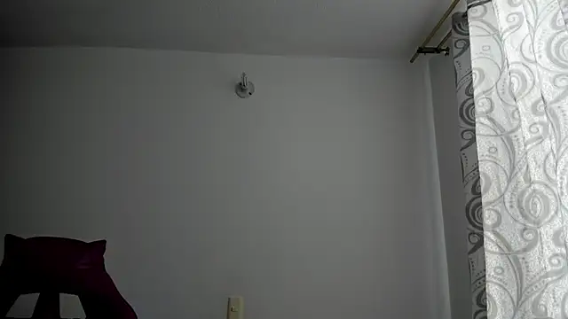 Snapshot of Adhhaaraaa_ chatting on 11.04.25 Adhhaaraaa online show from 11.04.25