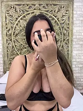 ThaniaJones online show from 03.16.26