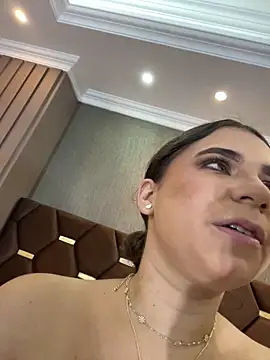 ThaniaJones online show from 04.08.26