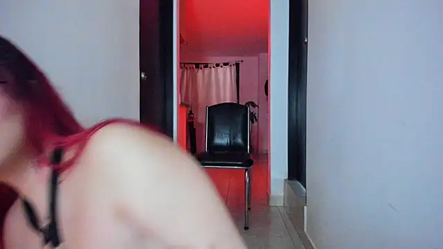 Dafne Moon online show from 02.26.25