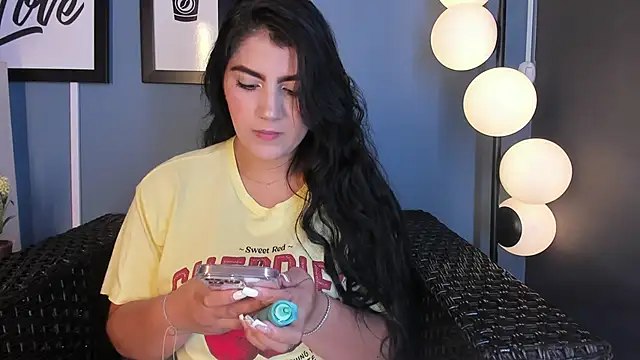 PaulinaDuarte online show from 02.14.25