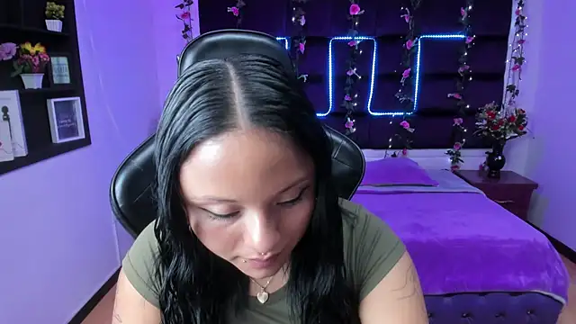 Snapshot of sweelanna__ chatting on 02.26.25 sweelanna online show from 02.26.25