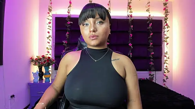Snapshot of sweelanna__ chatting on 07.09.26 sweelanna online show from 07.09.26