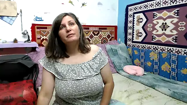 Snapshot of AdelineBlueEyes chatting on 09.22.25 AdelineBlueEyes online show from 09.22.25