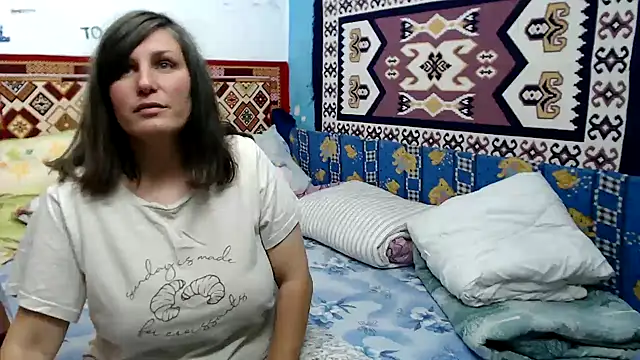 Snapshot of AdelineBlueEyes chatting on 10.03.25 AdelineBlueEyes online show from 10.03.25